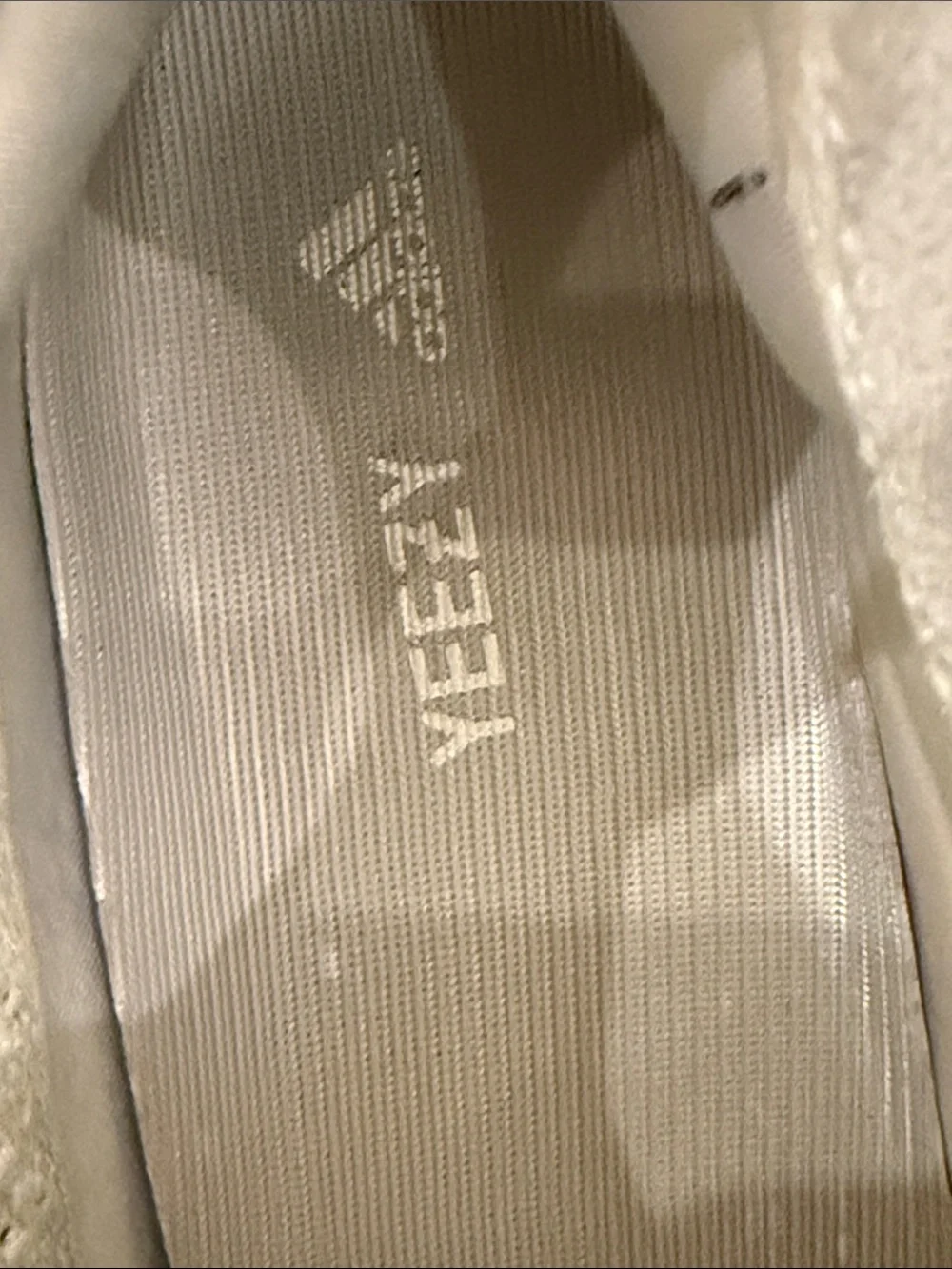 adidas Yeezy Boost 380 Calcite Glow GZ8668 2020 White Gray Primeknit size 9.5